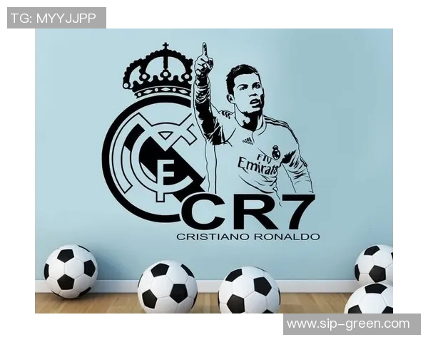 收藏热潮再起足球球星金属贴画展现绿茵巨星独特风采