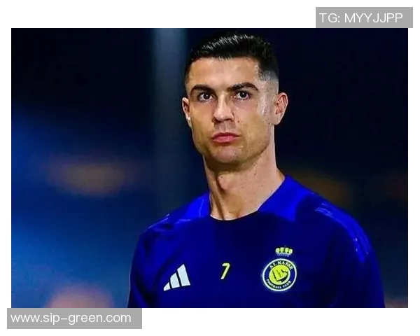 蓝色头发的足球球星：他们如何在绿茵场上脱颖而出并成为焦点